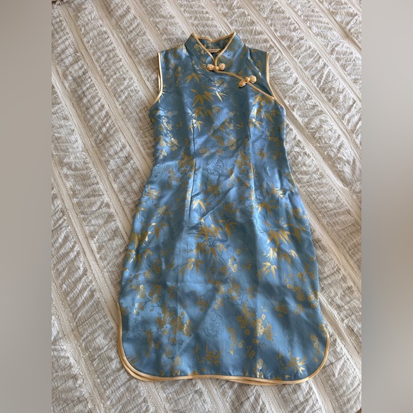 Dresses & Skirts - Vintage 100% Silk Dress